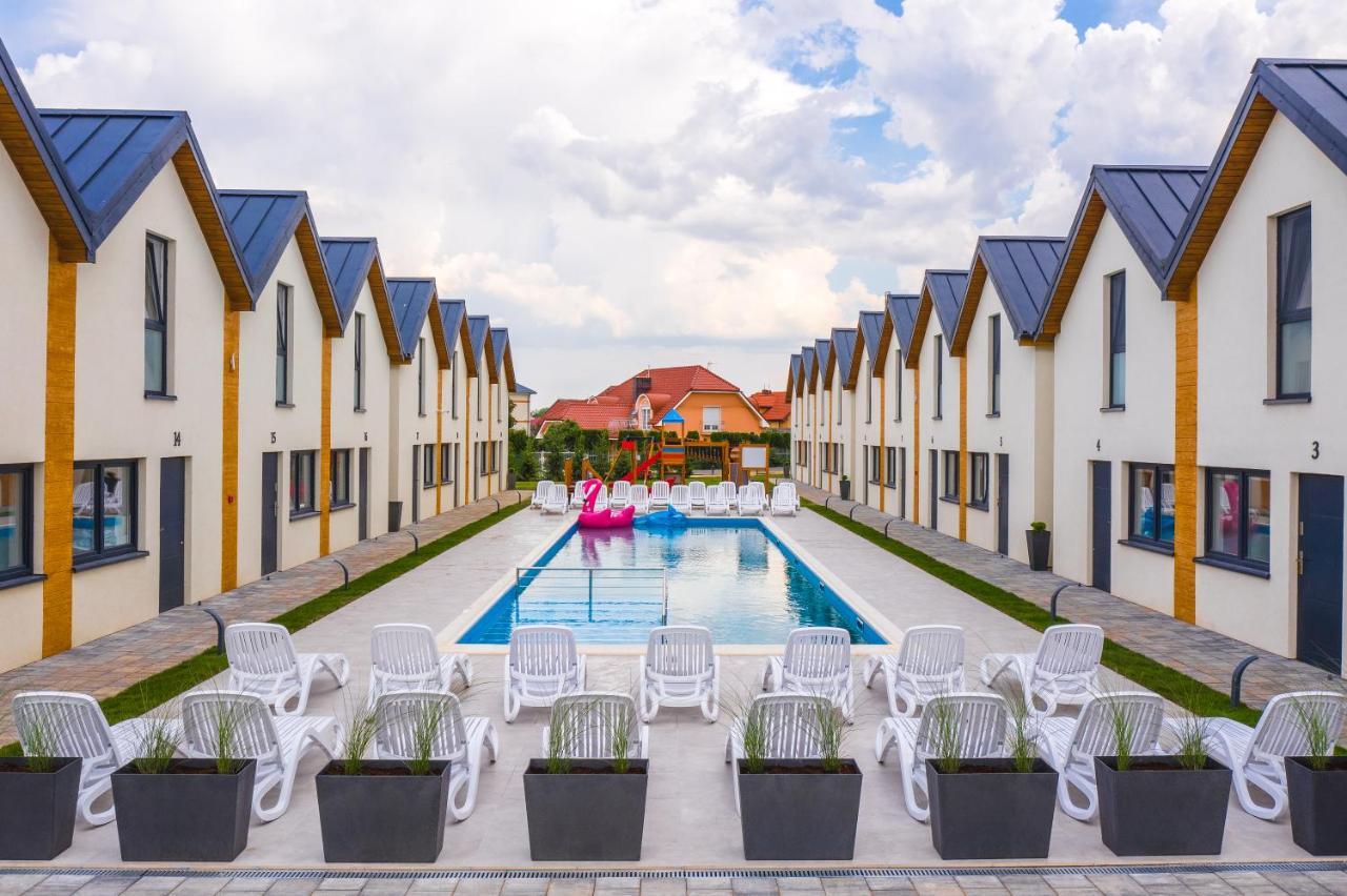 Amber Resort เรวัล ภายนอก รูปภาพ